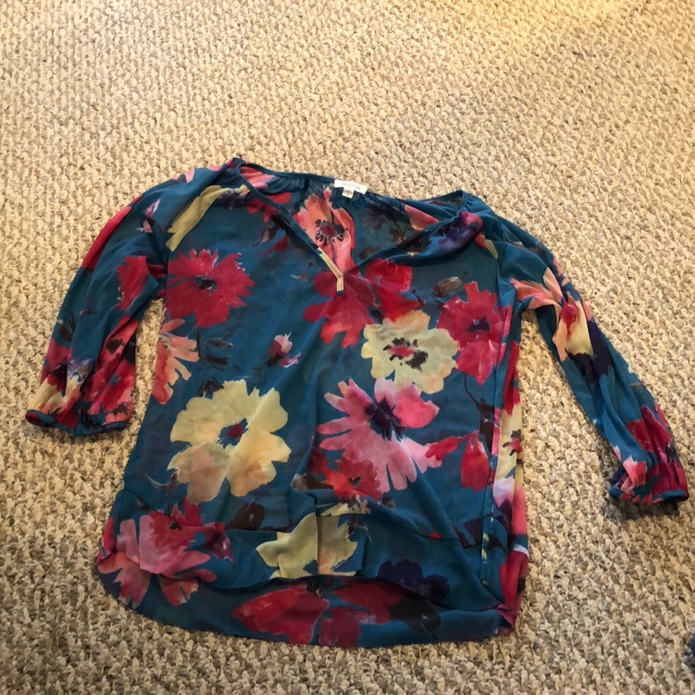 Quarter sleeve shirt